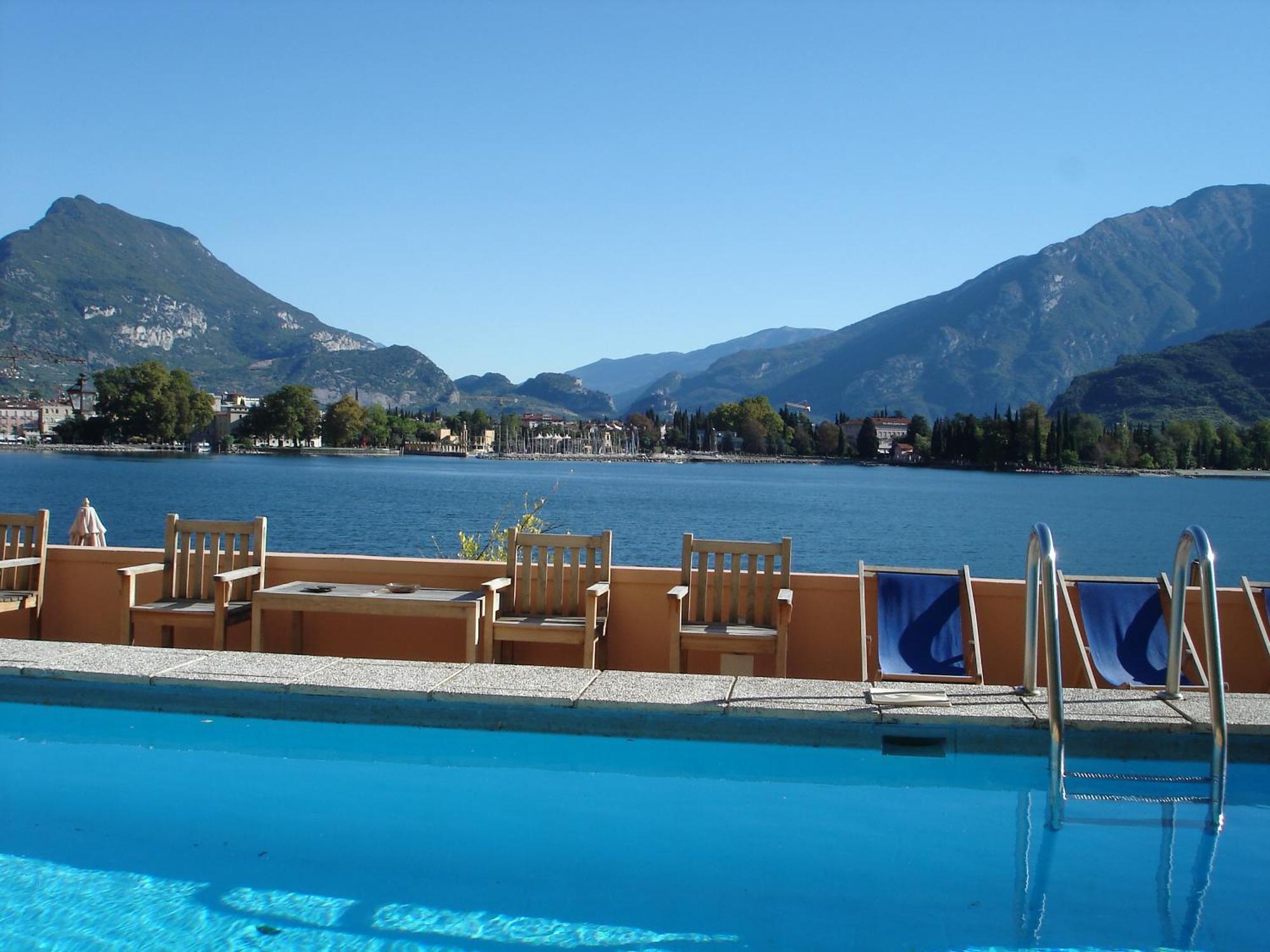 Apartments Excelsior Riva del Garda Exterior photo